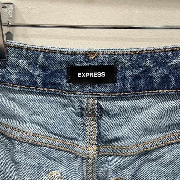 Express Distressed Cutoff Boyfriend Midi Denim Shorts Size 0 Cotton - Picture 6 of 8
